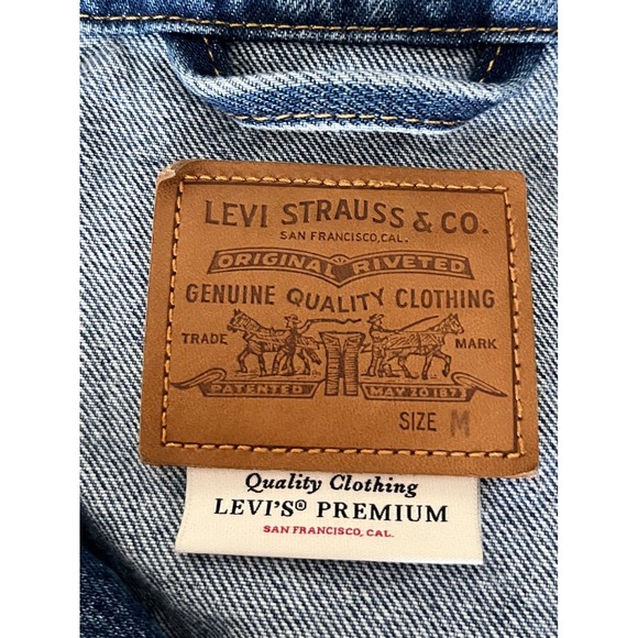 Levi's Premium Distressed Denim Trucker Jacket Women's M Medium Jean Coat - Picture 6 of 11